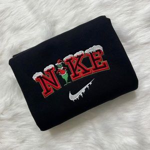 🎄☃️LIMITED EDITING- CHRISTMAS EDITION
GRINCH EMBROIDERED SWEATSHIRT🎁